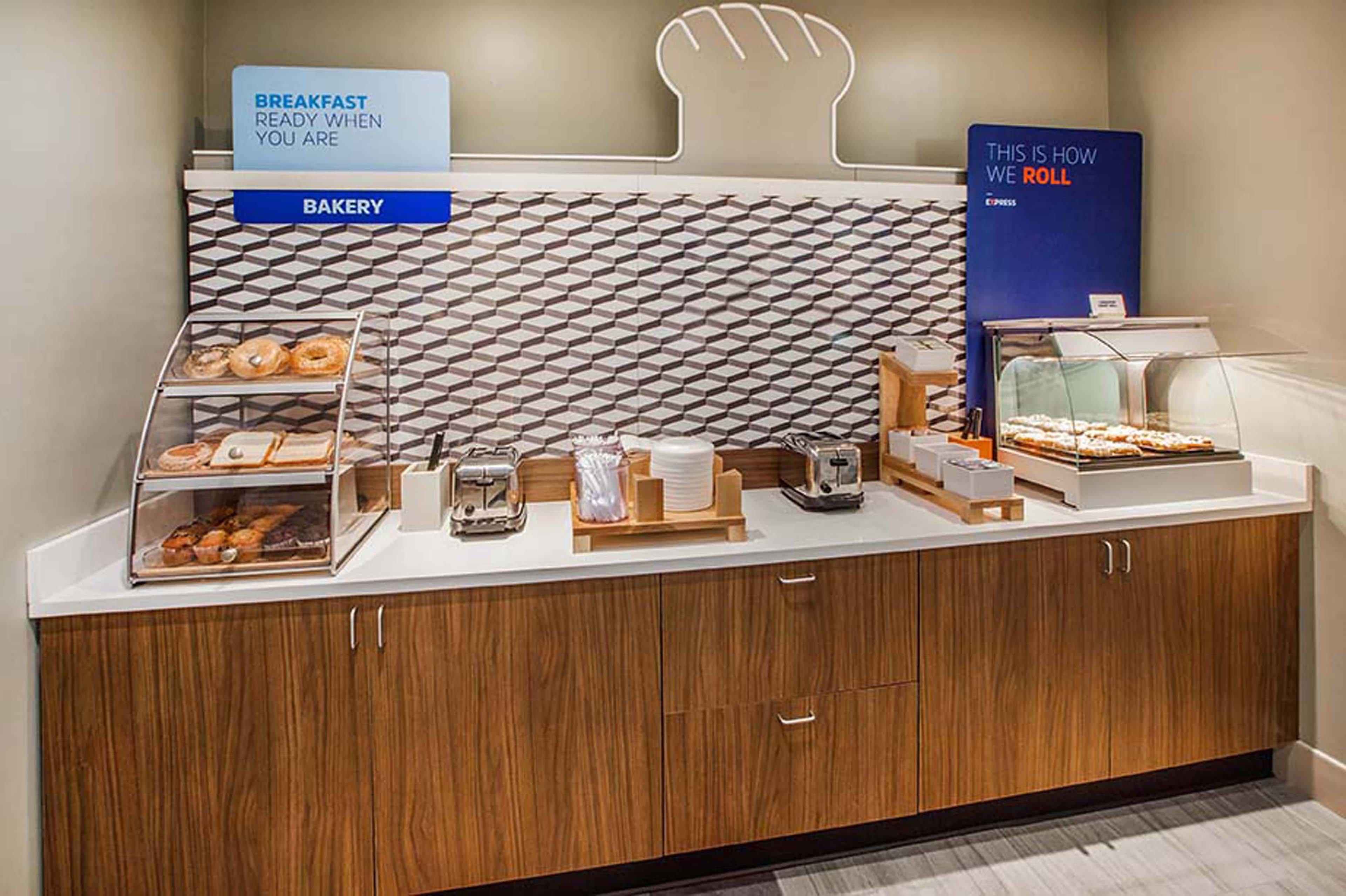 Holiday Inn Express Hotel & Suites Athens By Ihg Zewnętrze zdjęcie